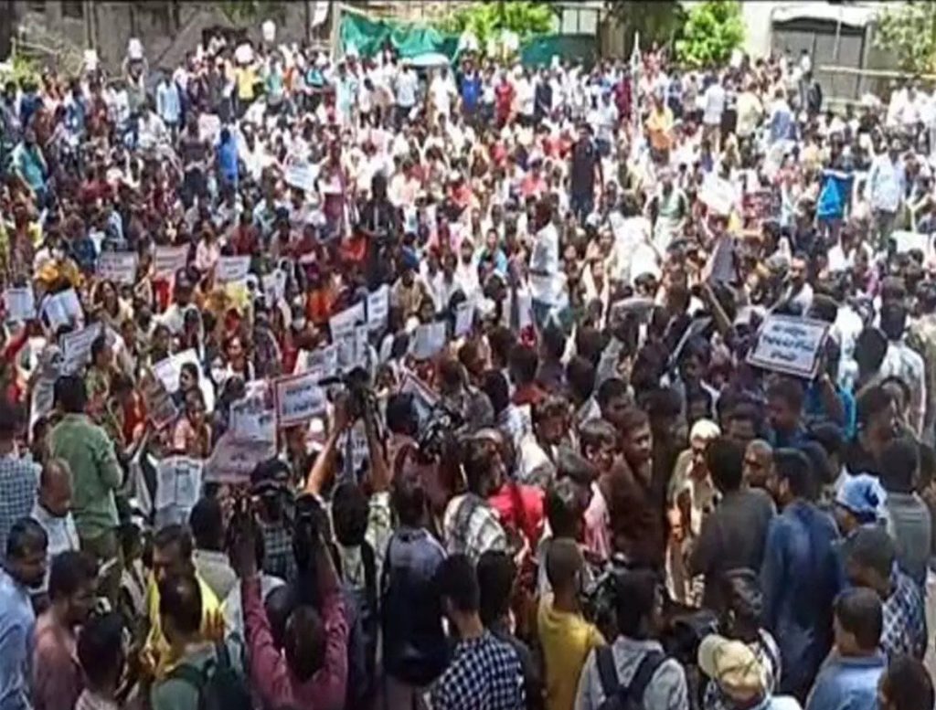 Lathi Charge On Group-2 Candidates: Tension At TSPSC Office 