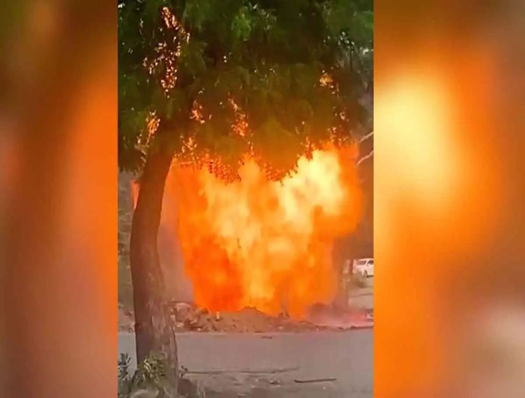 Greater Noida: Fire Broke Out in an IGL Pipeline