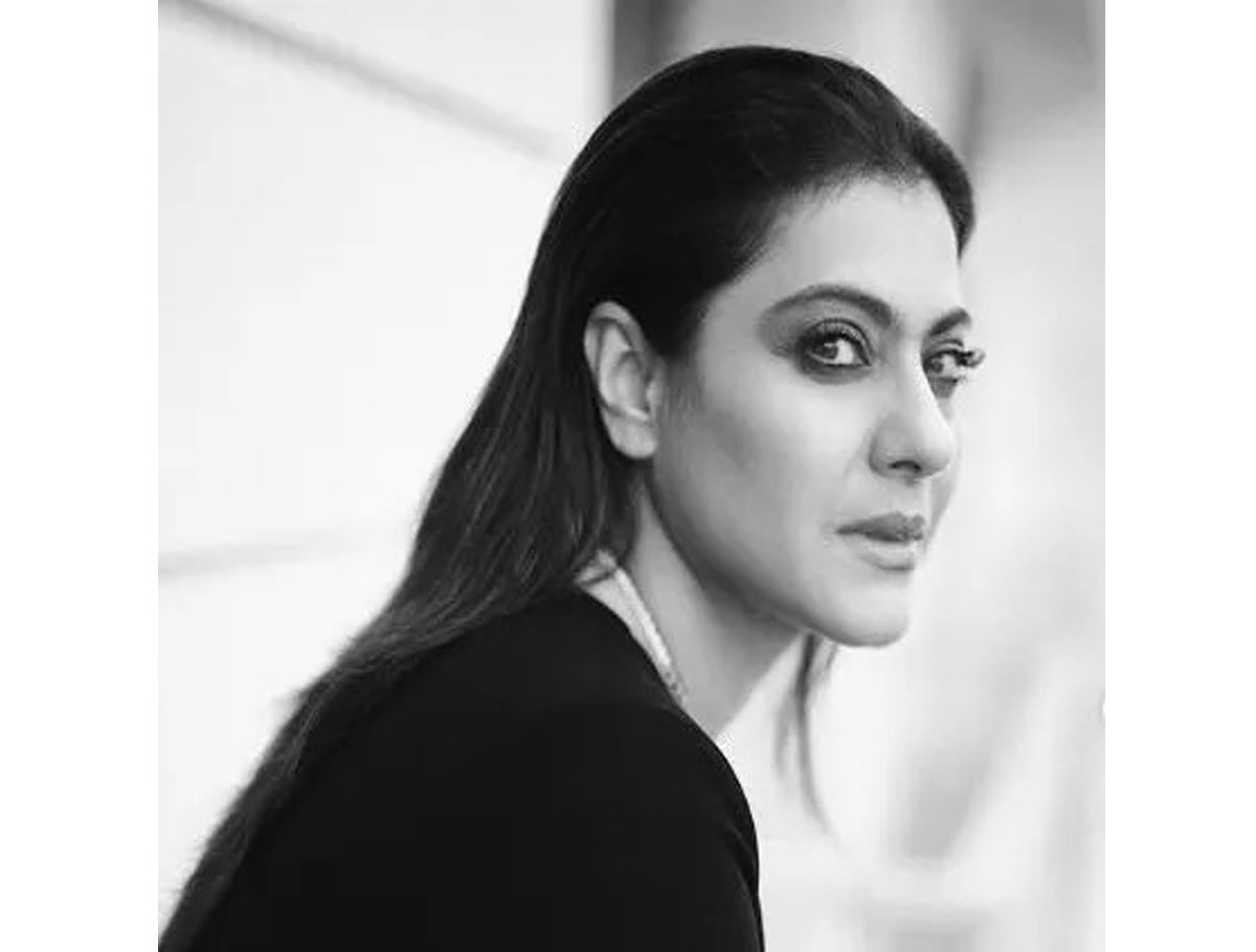 People Who Like Black Have Most Colourful Minds: Kajol