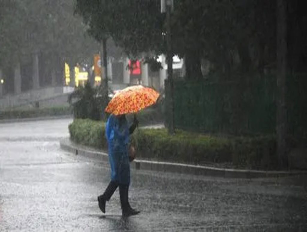 Heavy Rains Expected In Hyderabad