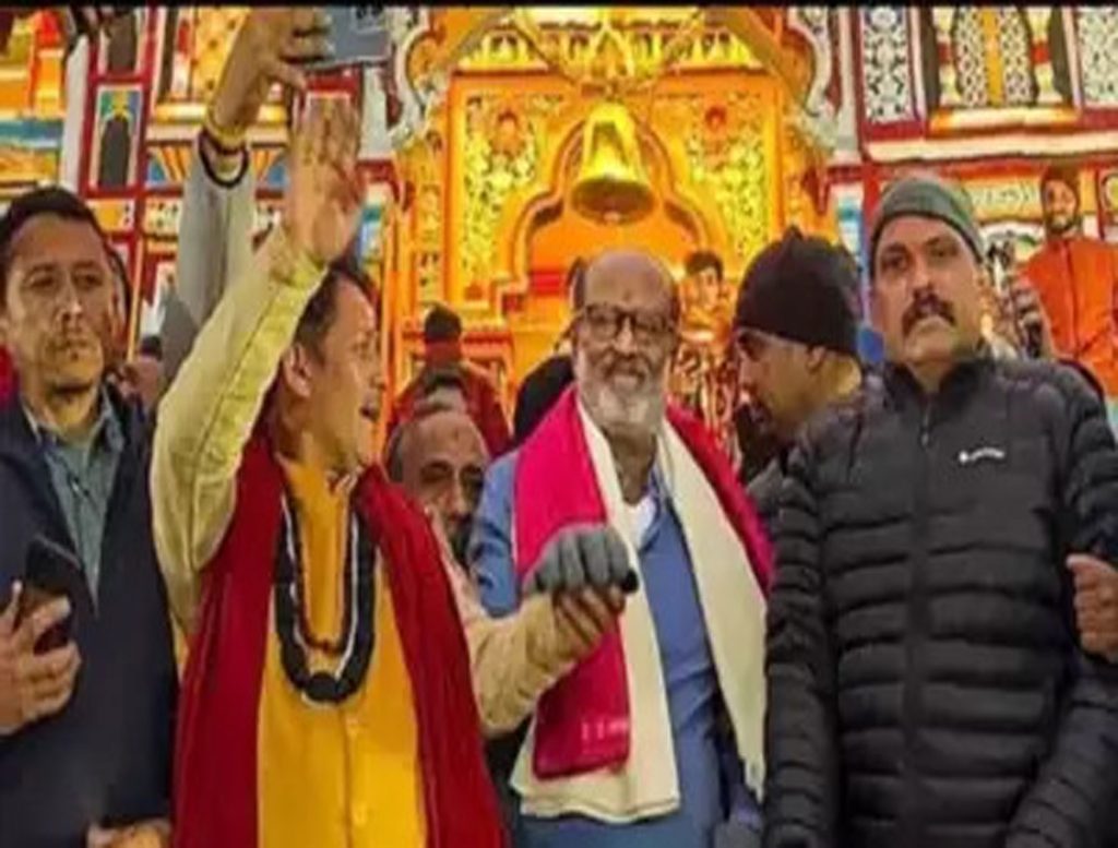 Bollywood Actor Rajinikanth Visits Badrinath