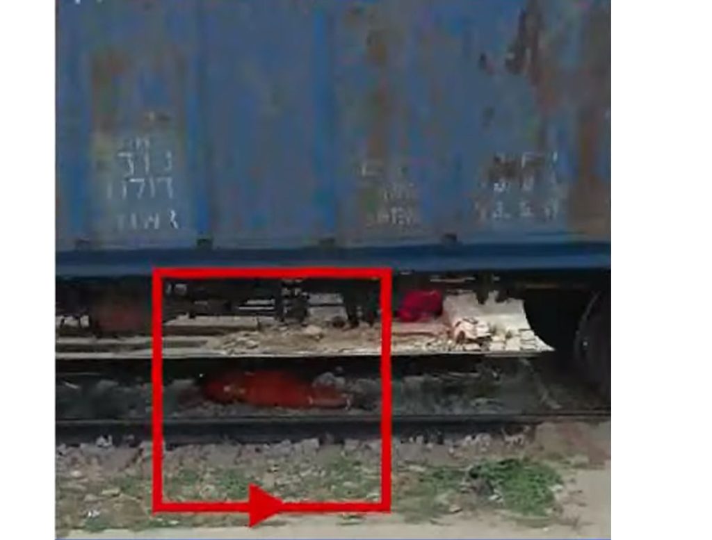 Woman Escaped From A Train Accident in Bengaluru