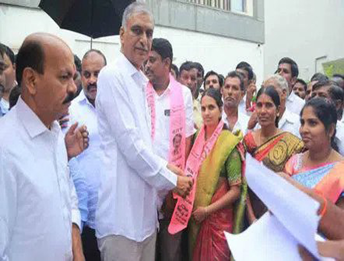 Several Congress And BJP Leaders Joined BRS in Sangareddy