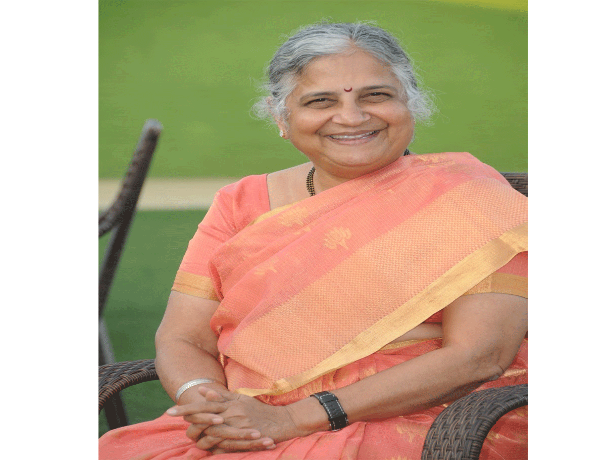 Sudha Murty Becomes the First Woman to get Global Indian Award