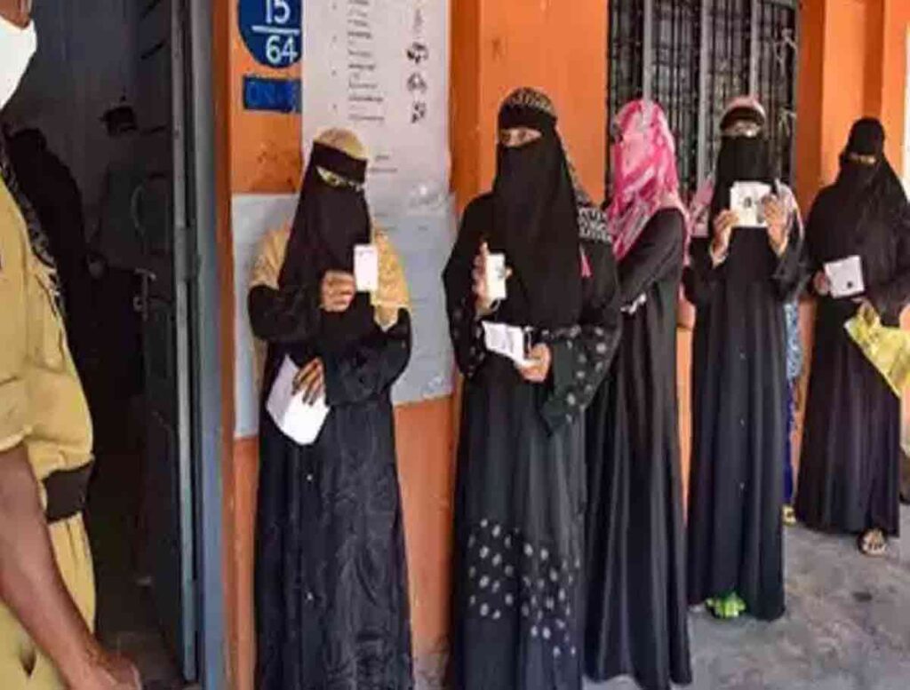 Low Turnout Of Polling In Old City Of Hyderabad 