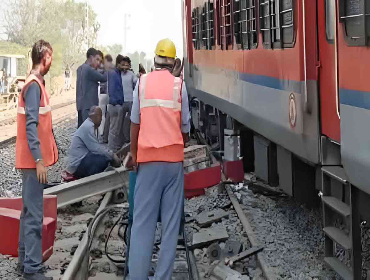 4 Coaches Of Ajmer-Sealdah Express Train Derail At Ajmer Station 