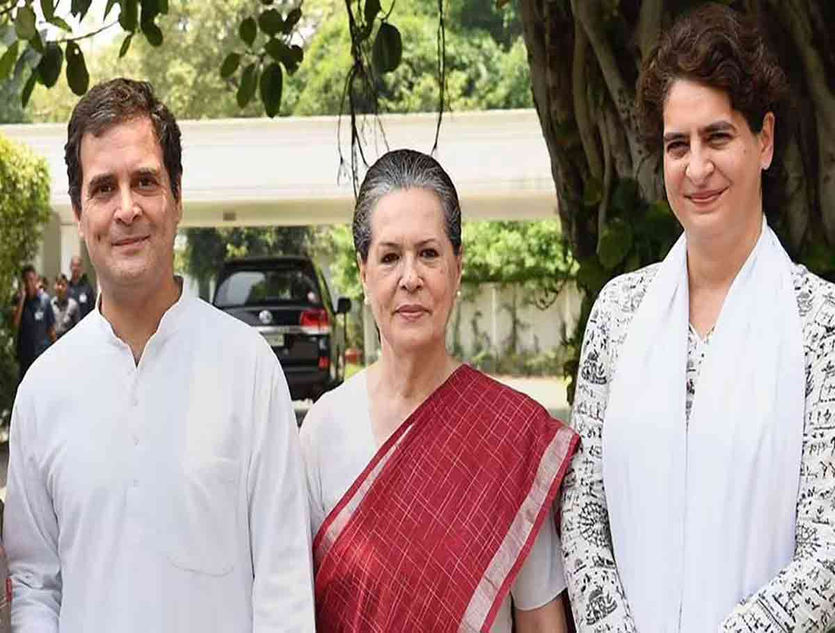 Revanth Invites Sonia, Priyanka, Rahul For Swearing-In The Ceremony