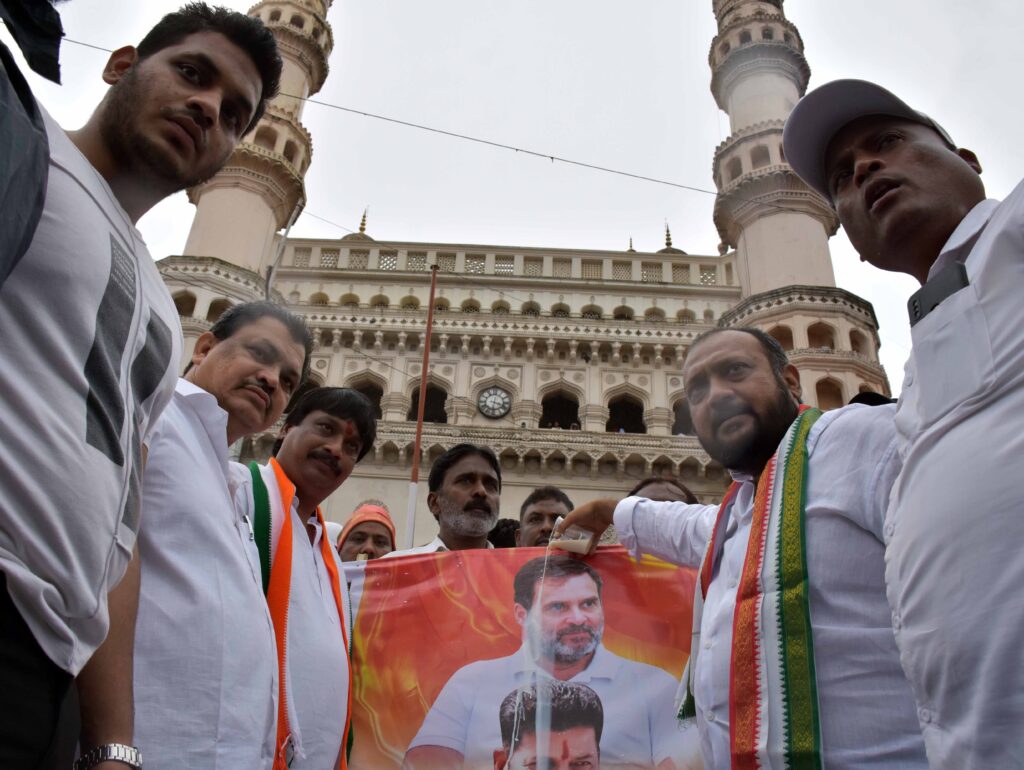 Congress Leaders Perform 'Ksheera Abhishekam' At Charminar To Honour Rahul Gandhi and Revanth Reddy